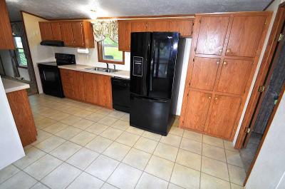 Photo 3 of 12 of home located at 10 Meadowbrook Park Iron Ridge, WI 53035