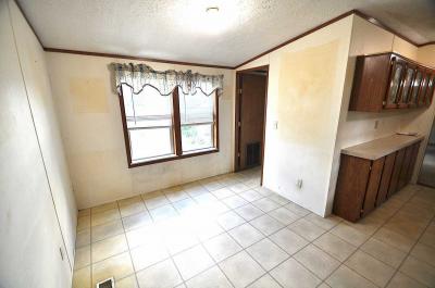 Photo 5 of 12 of home located at 10 Meadowbrook Park Iron Ridge, WI 53035