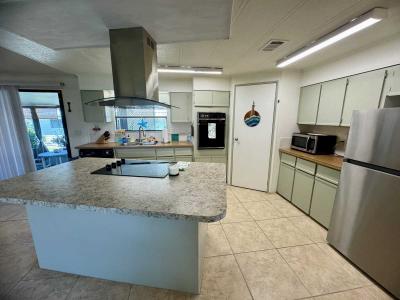 Photo 6 of 8 of home located at 2425 Harden Blvd Lot 130 Lakeland, FL 33803