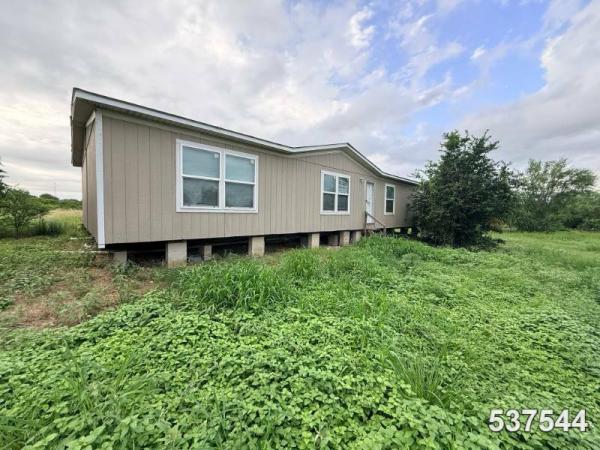 Photo 1 of 2 of home located at 2249 County Road 404 Beeville, TX 78102