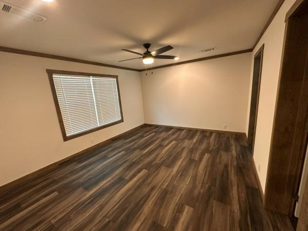 2025 Clayton 52NXI28603A Mobile Home