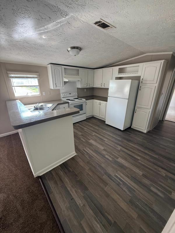 2004 Clayton Homes Inc Mobile Home For Sale