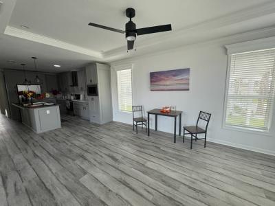 Photo 5 of 20 of home located at 1634 Voyager Drive Sarasota, FL 34234