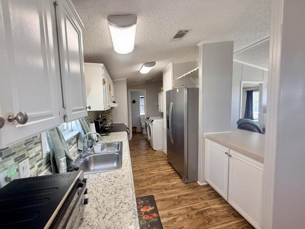 2002 Redman fla14616314a/b Mobile Home