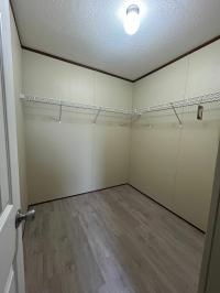 2016 VELOCITY 240VE32483V Mobile Home