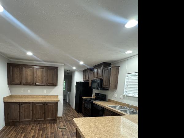 2014 Clayton 34SUN28523 Mobile Home