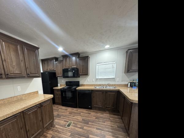 2014 Clayton 34SUN28523 Mobile Home