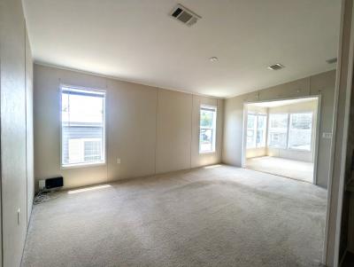 Photo 4 of 12 of home located at 264 Taho Circle Lot 48 Valrico, FL 33594
