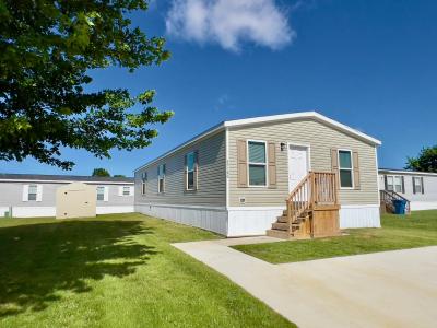 Mobile Home at 23166 Drake Lot 272 New Boston, MI 48164