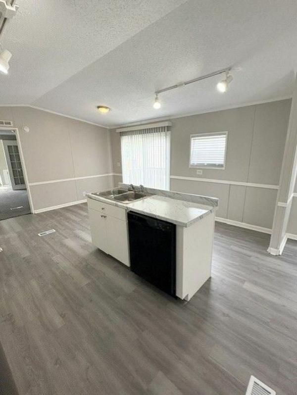 1999 Sunshine Homes Sunshine Mobile Home