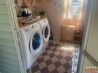 1979 BROO  Home