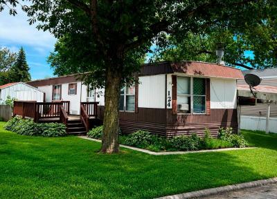 Mobile Home at 3102 N 15th St Lot 124 Fort Dodge, IA 50501