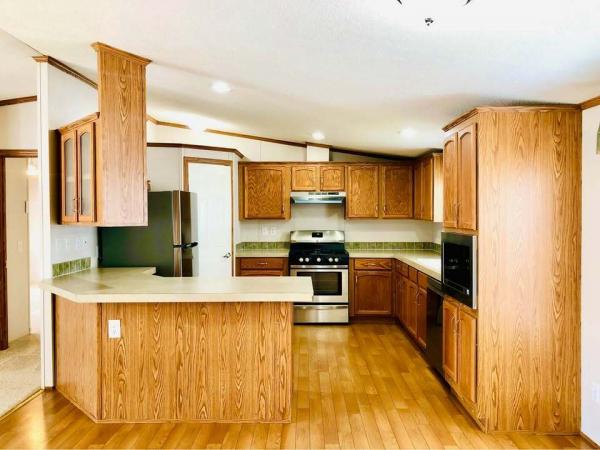 2004 Fleetwood Mobile Home