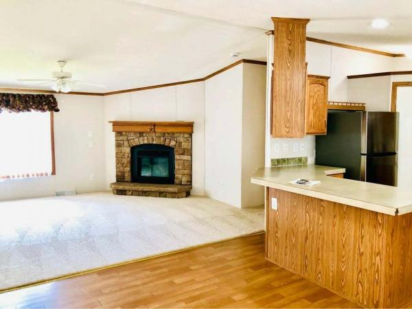 2004 Fleetwood Mobile Home