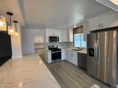 Photo 4 of 12 of home located at 19009 S Laurel Park Dr #179 Rancho Dominguez, CA 90220