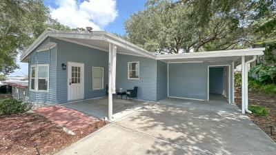 Photo 3 of 18 of home located at 532 Spruce Dr Lady Lake, FL 32159