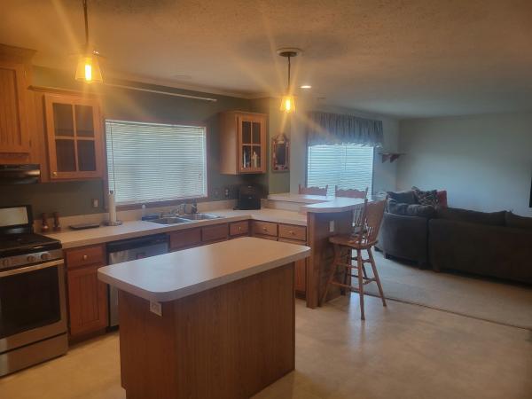 2005 Victorian 168S2200453 A Mobile Home