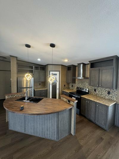 Photo 5 of 10 of home located at 7460 Kitty Hawk Rd. Site 428 Converse, TX 78109