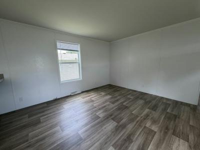 Photo 2 of 9 of home located at 2525 County Line Rd., #258 Des Moines, IA 50321