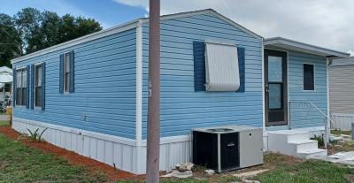 Photo 3 of 14 of home located at 37811 Chancey Rd., Site 221 #221 Zephyrhills, FL 33541