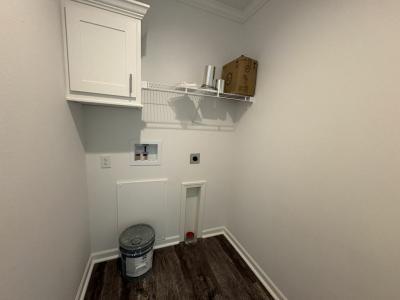 Photo 5 of 20 of home located at 1638 Voyager Drive Sarasota, FL 34234