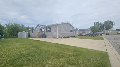 Photo 4 of 13 of home located at 6355 Kingsway Drive Fenton, MI 48430