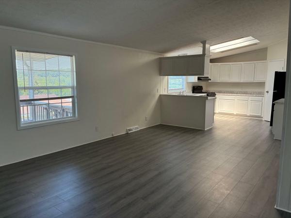 2003 Skyline 103M S-8667-CT  Home