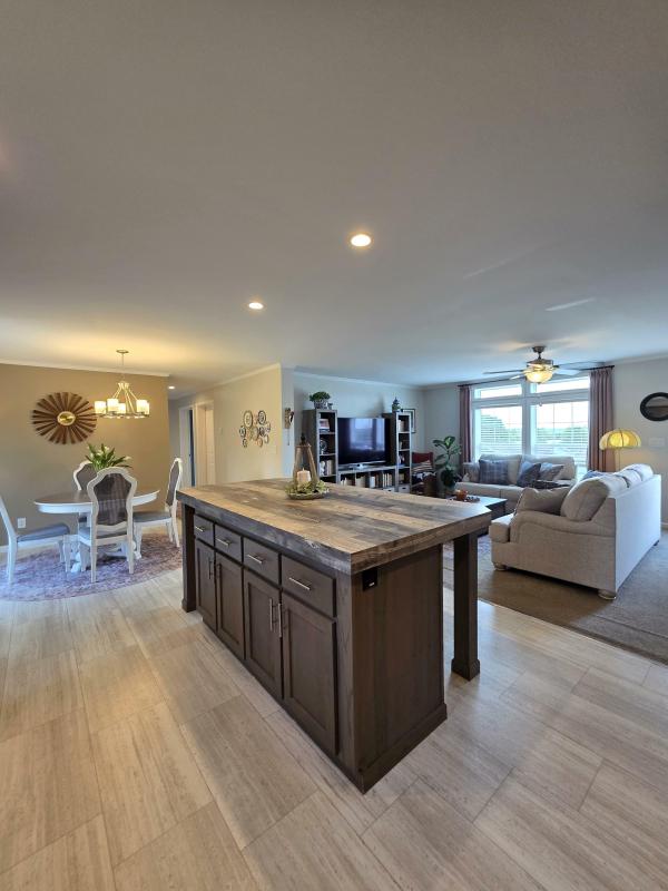 2021 Redman 183 NWDSA25612  Home