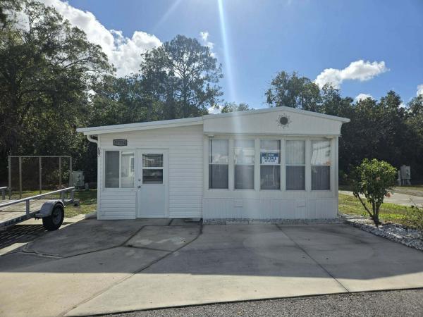 1985  Mobile Home For Sale