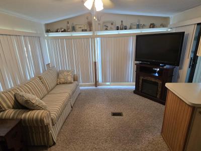 Photo 2 of 17 of home located at 37354 Toni Dr Avon Park, FL 33825