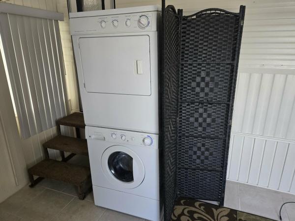 1985 Mobile Home
