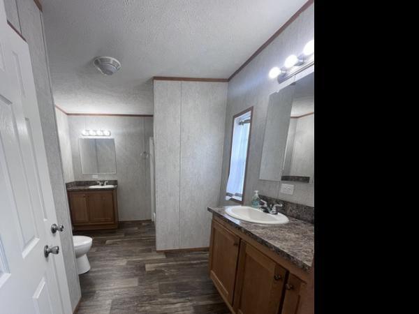 2023 Eagle River LC-60J6003  Home