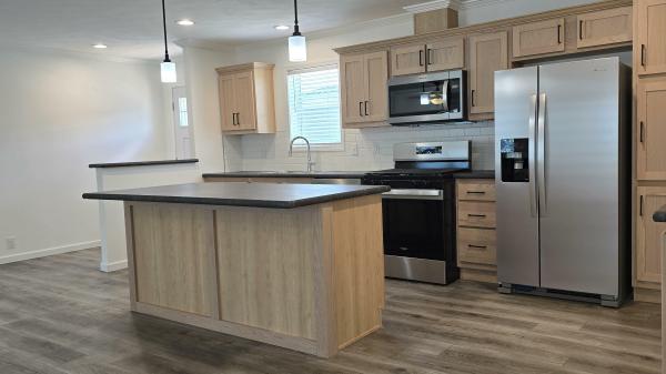 2026 SKYLINE 212 80D611  Home
