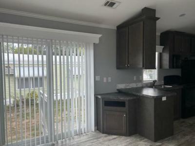 Photo 5 of 15 of home located at 6941 Macdonald Court, Lot 18 Zephyrhills, FL 33541