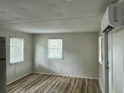 Photo 4 of 8 of home located at 10720 54th Avenue N, Lot 38 Saint Petersburg, FL 33708