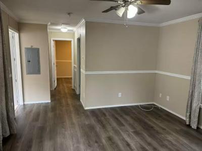 Photo 4 of 11 of home located at 8518 Gibsonton Dr 37 Gibsonton, FL 33534
