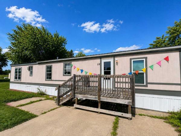 Photo 2 of 2 of home located at 2552 Smith Ave., Lot 59 Marshalltown, IA 50158