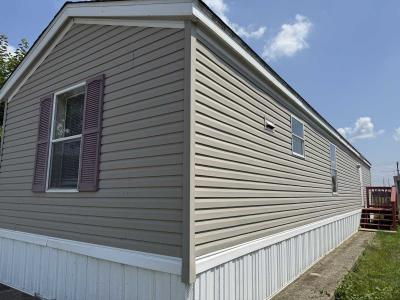 Photo 2 of 16 of home located at 1712 S. Dixie Hwy #1 Crete, IL 60417