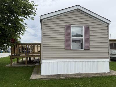 Photo 5 of 16 of home located at 1712 S. Dixie Hwy #1 Crete, IL 60417