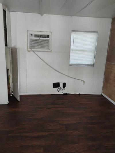 Photo 4 of 9 of home located at 1701 Skipper Rd , 138 Tampa, FL 33613