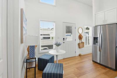 Photo 3 of 11 of home located at 1700 El Camino Real #10-10 South San Francisco, CA 94080