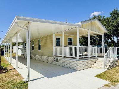 Photo 3 of 18 of home located at 1002 Illinois St SE Fort Meade, FL 33841