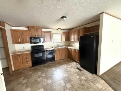 Photo 5 of 10 of home located at 1916 Stafford Ct. #214 Milford, MI 48381