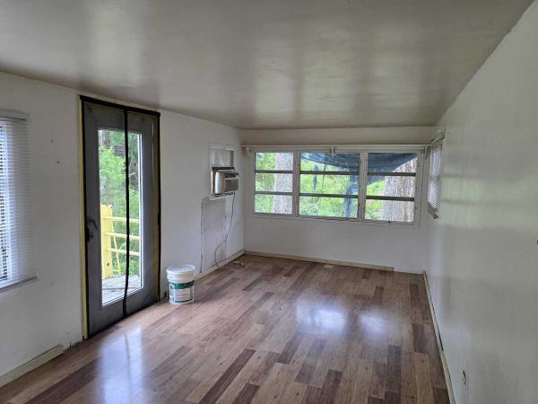  Mobile Home For Sale