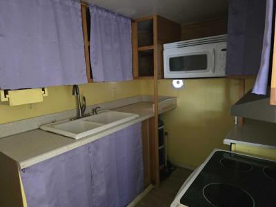 Photo 4 of 7 of home located at 6818 Alafia Dr Riverview, FL 33578