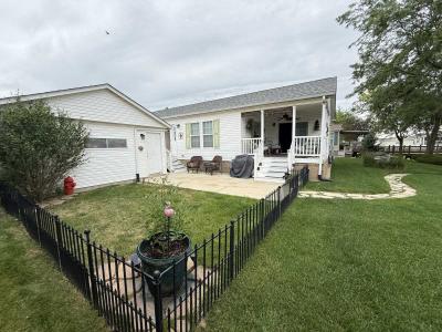 Photo 5 of 31 of home located at 23021 Pinehurst Dr Frankfort, IL 60423