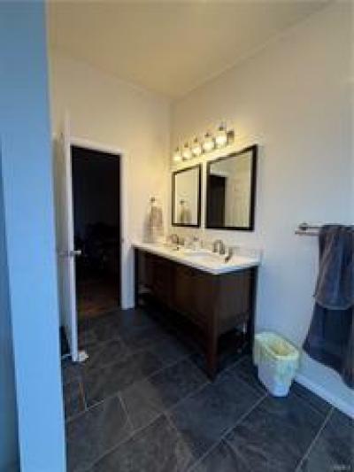 Photo 5 of 6 of home located at 29021 Bouquet Canyon Unit#201 Saugus, CA 91350