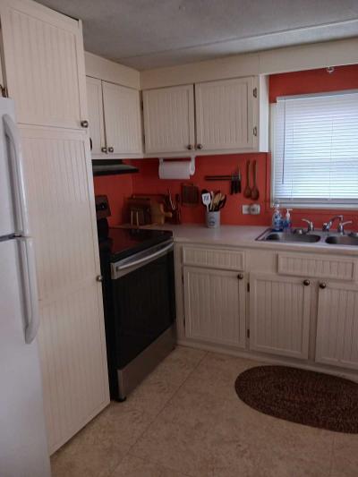 Photo 3 of 11 of home located at 18 Spy Glass Ln Asheville, NC 28805