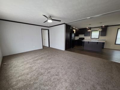 Photo 2 of 9 of home located at 903 Thomas J Drive Flint, MI 48506