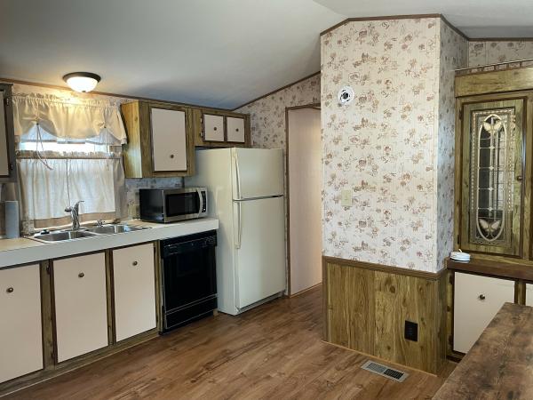 1986 Schult M220379 Mobile Home